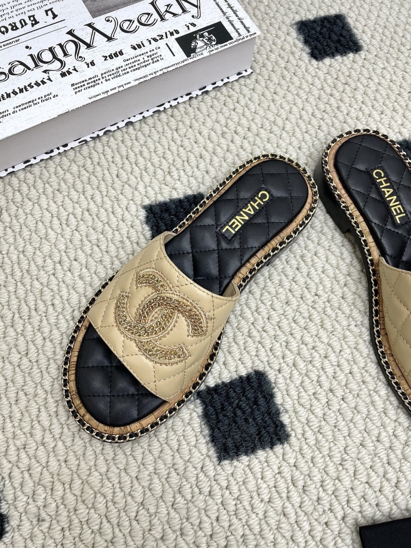 Ch**el slippers